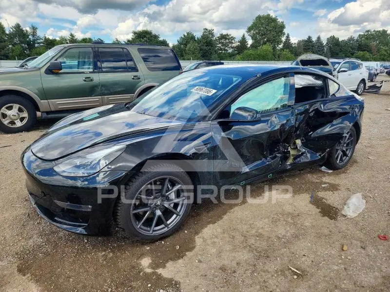 2021 Tesla Model 3 фото
