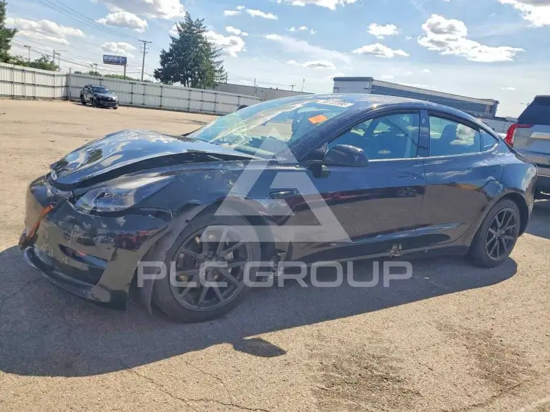 2021 Tesla Model 3 фото