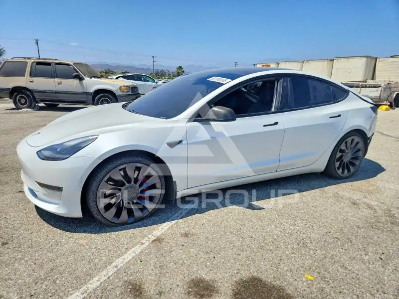 2021 Tesla Model 3 фото
