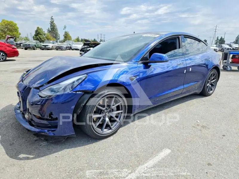 2021 Tesla Model 3 фото
