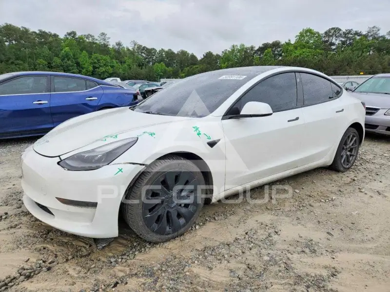 2021 Tesla Model 3 фото