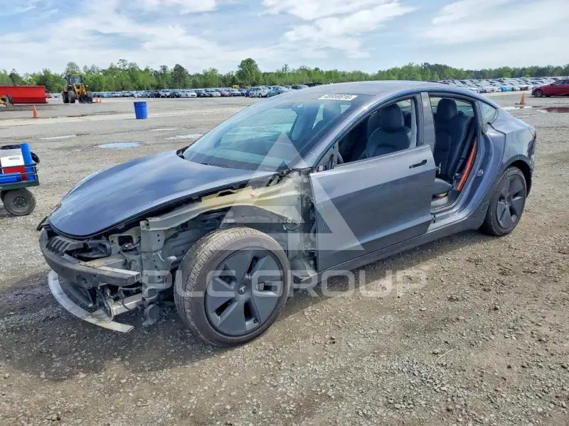 2021 Tesla Model 3 фото