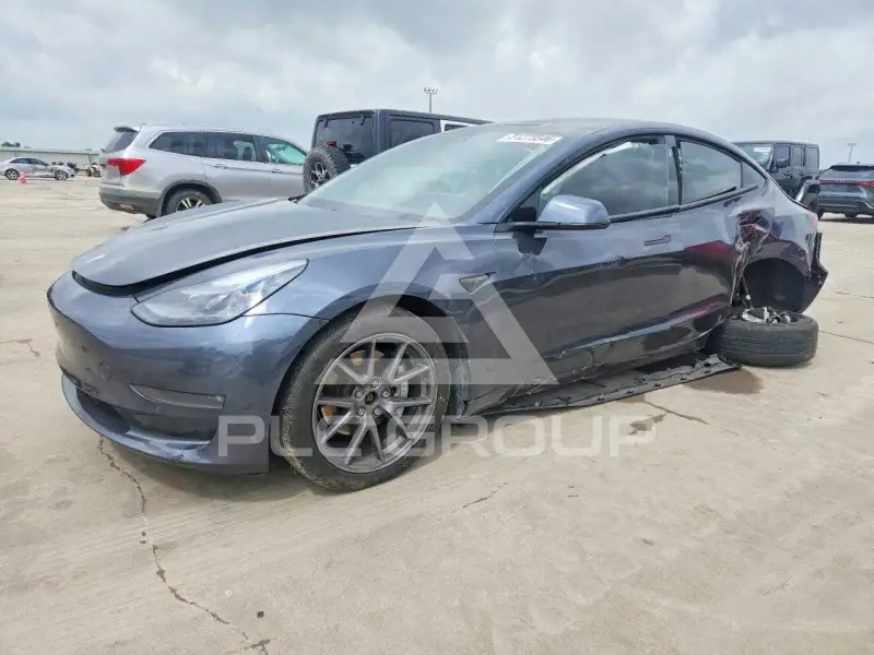 2021 Tesla Model 3 фото