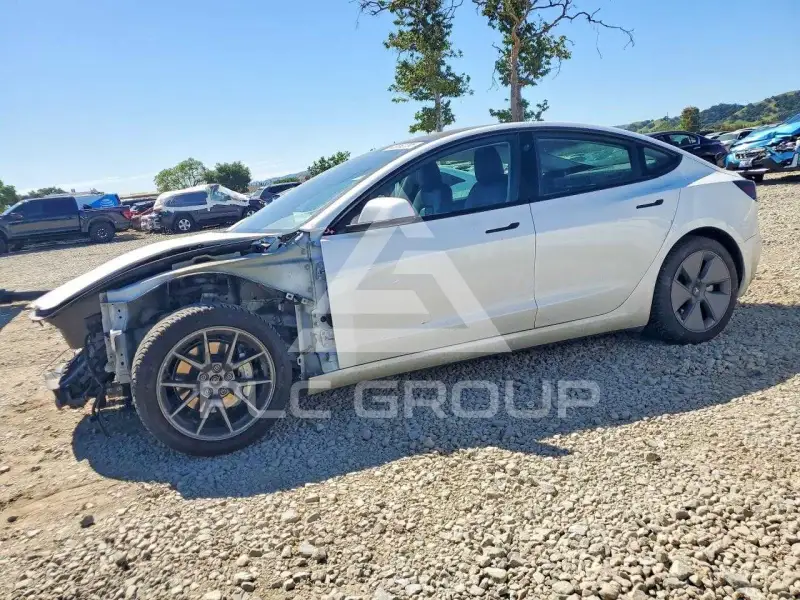 2021 Tesla Model 3 фото