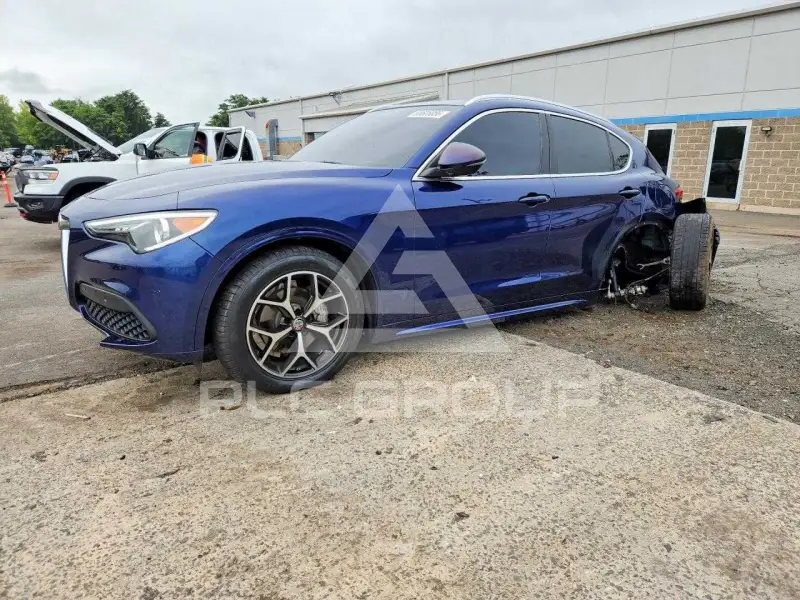 2021 Alfa Romeo Stelvio фото