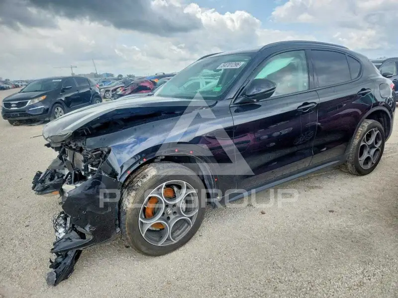 2021 Alfa Romeo Stelvio фото