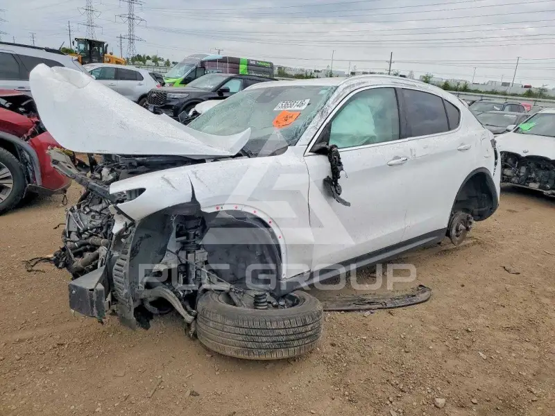 2021 Alfa Romeo Stelvio фото