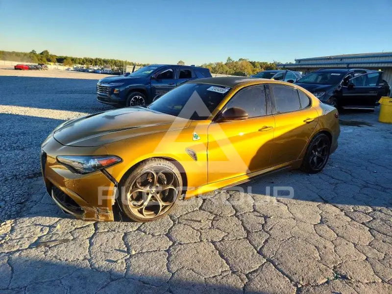 2021 Alfa Romeo Giulia фото