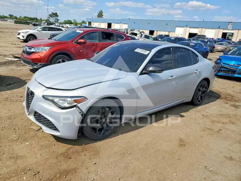 2021 Alfa Romeo Giulia фото