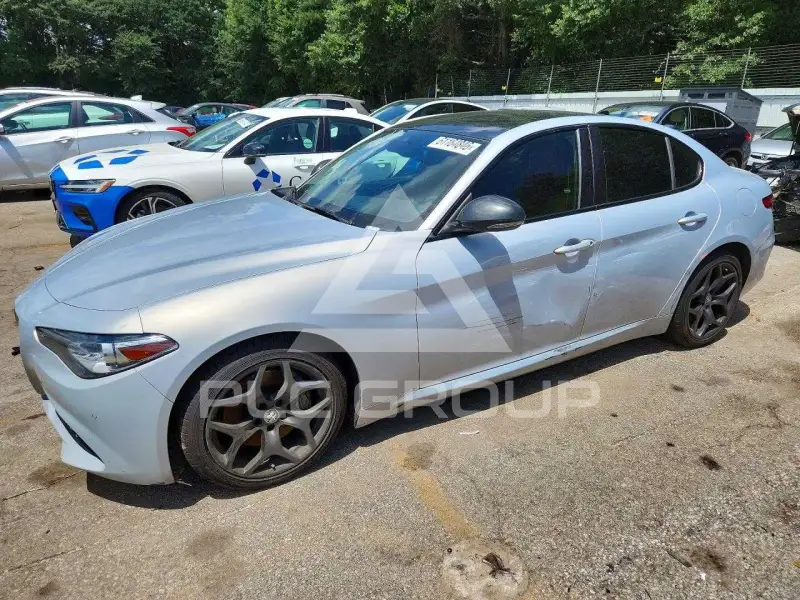 2021 Alfa Romeo Giulia фото