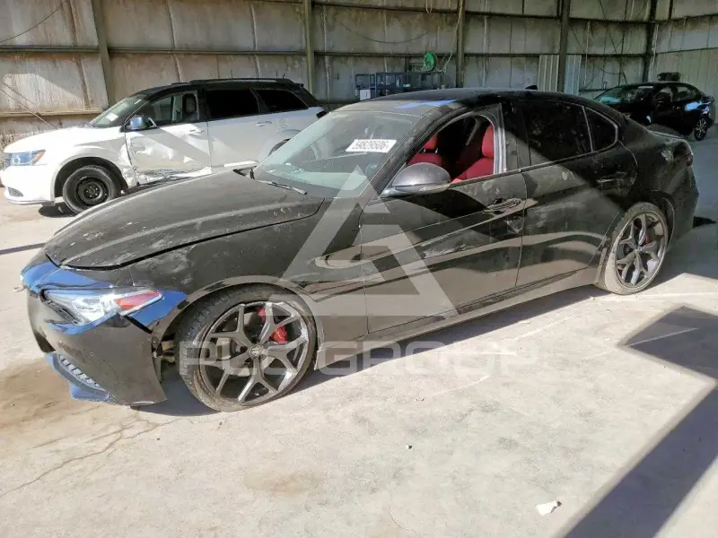 2021 Alfa Romeo Giulia фото