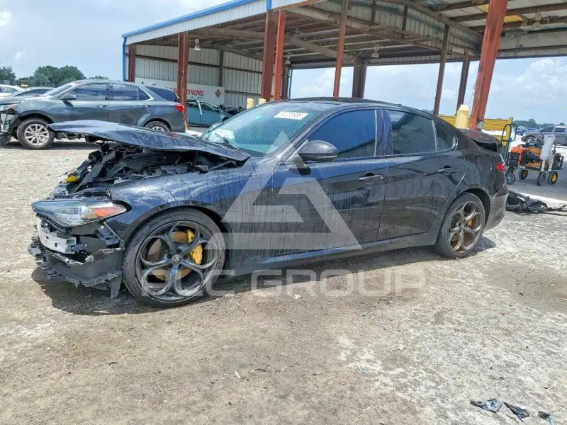 2021 Alfa Romeo Giulia фото