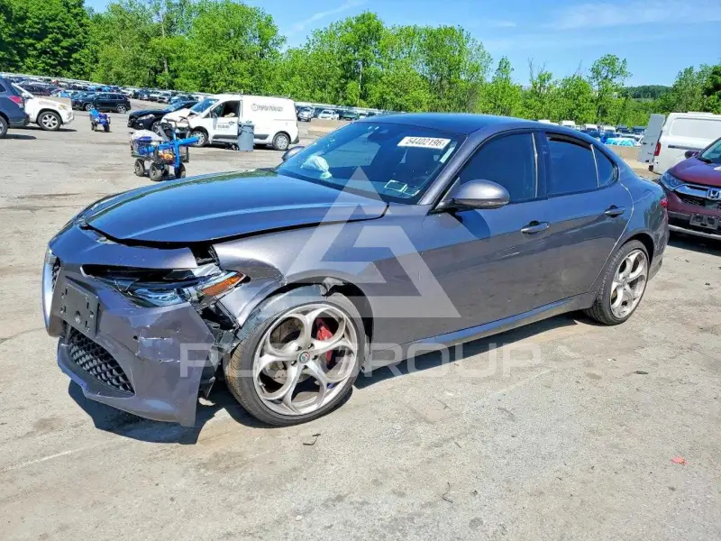 2021 Alfa Romeo Giulia фото