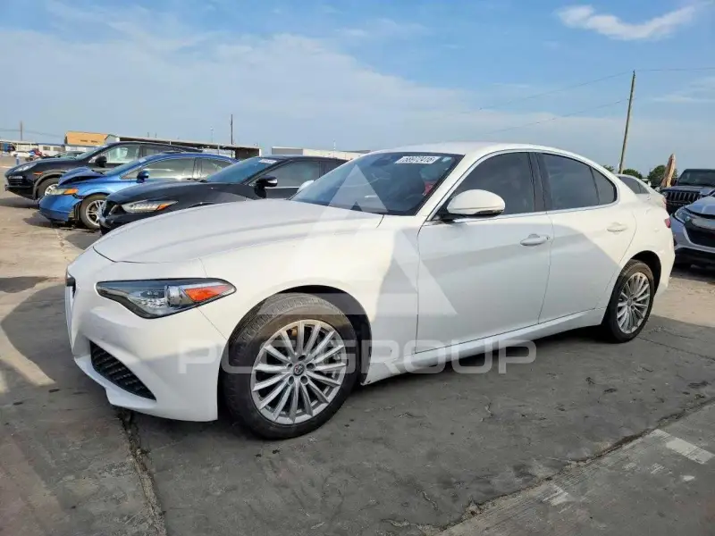 2021 Alfa Romeo Giulia photo