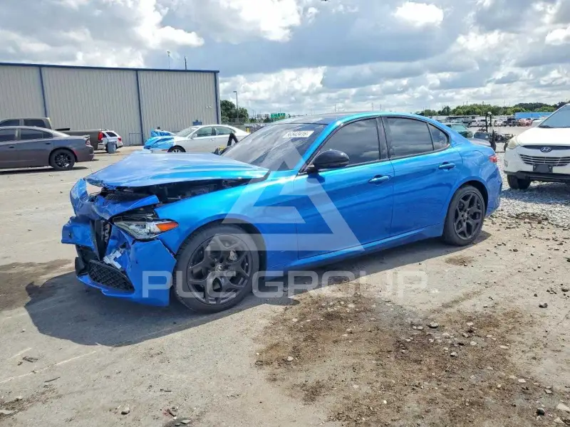2021 Alfa Romeo Giulia фото