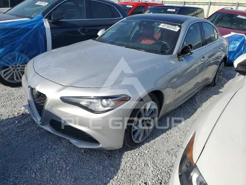 2021 Alfa Romeo Giulia фото