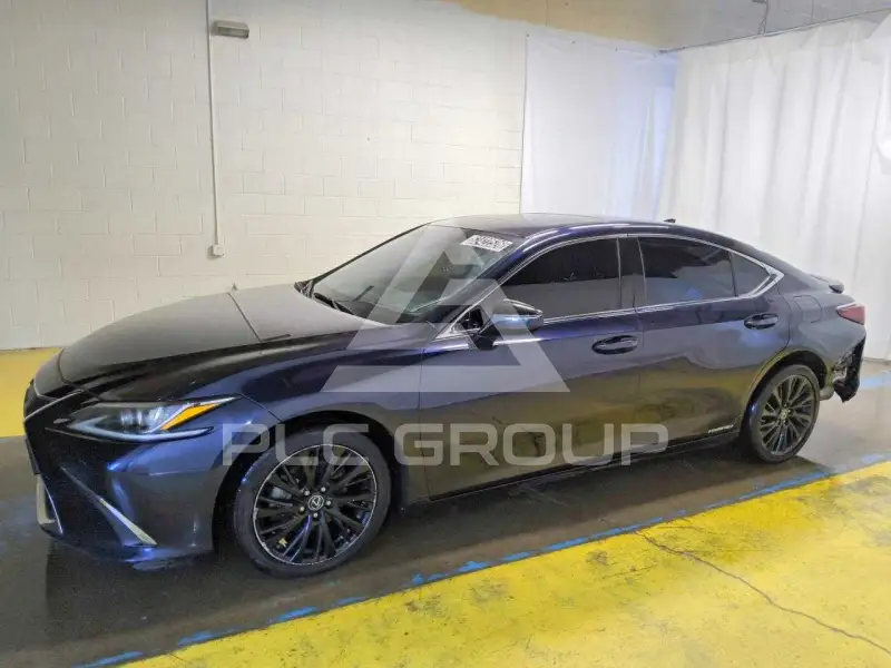 2021 Lexus ES300 фото