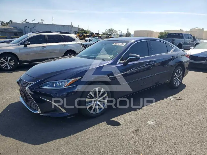 2021 Lexus ES300 фото