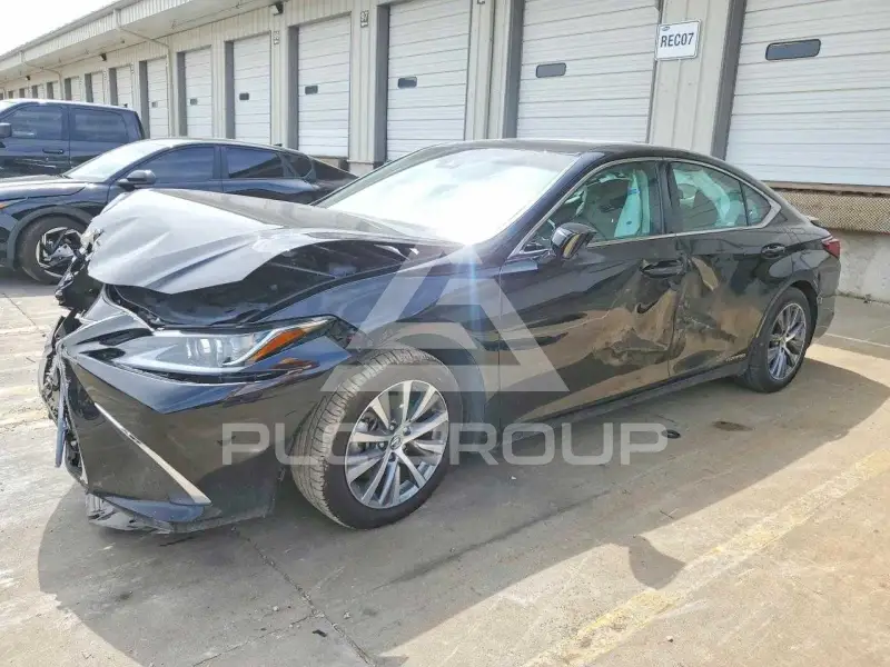2021 Lexus ES300 photo