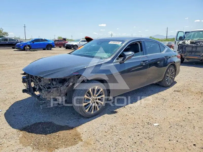 2021 Lexus ES300 фото