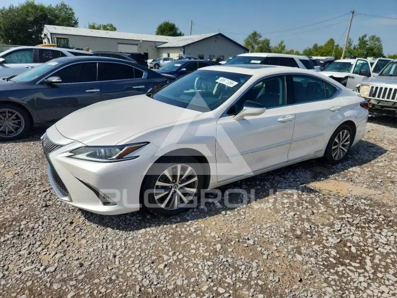 2021 Lexus ES300 фото