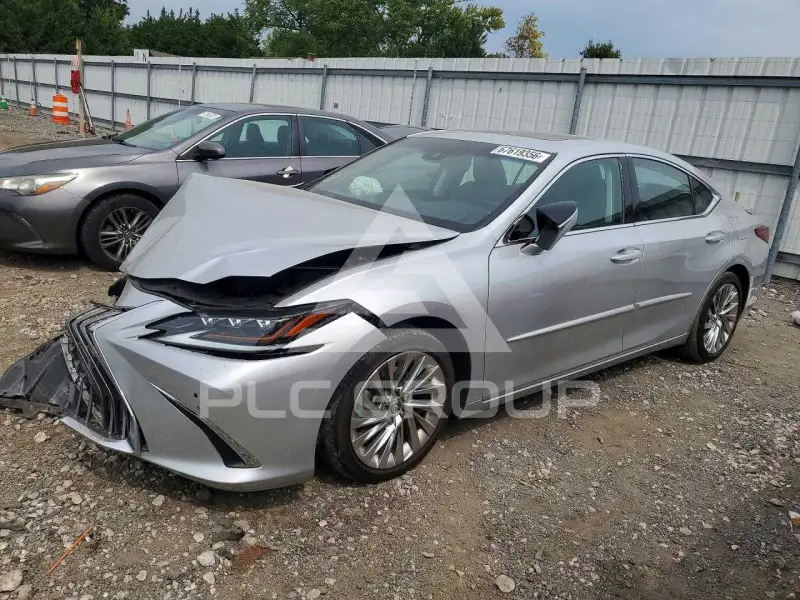 2021 Lexus ES250 photo