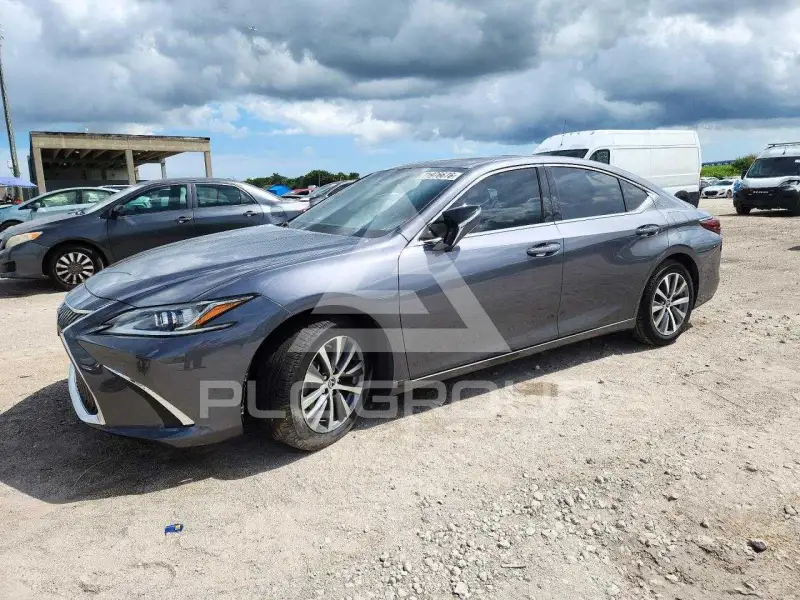 2021 Lexus ES350 photo