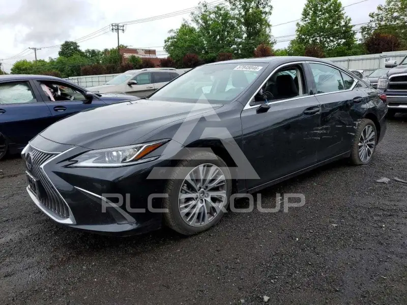 2021 Lexus ES350 photo