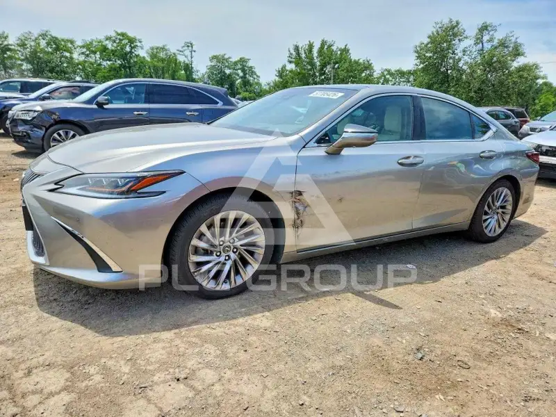2021 Lexus ES350 photo