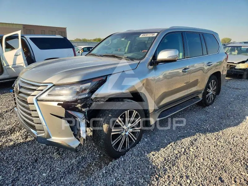 2021 Lexus LX570 фото
