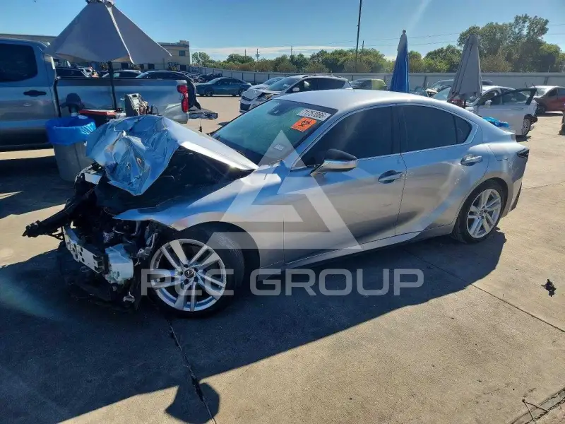 2021 Lexus IS фото