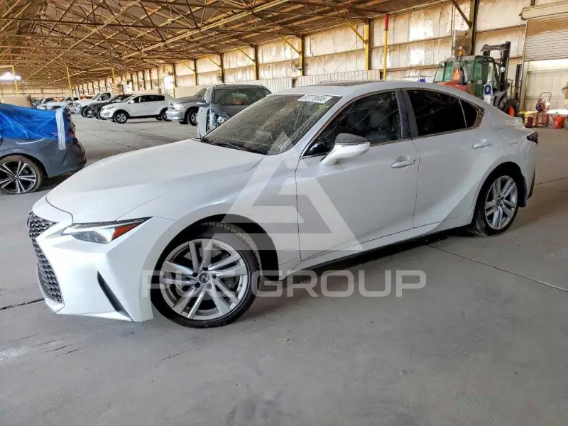 2021 Lexus IS фото