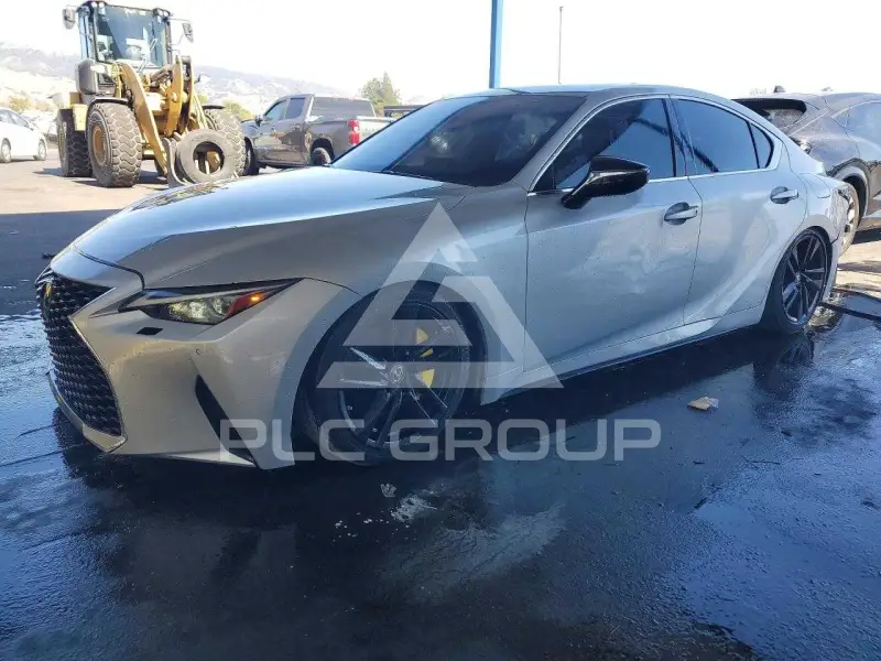 2021 Lexus IS фото