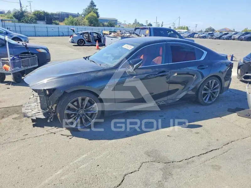 2021 Lexus IS фото