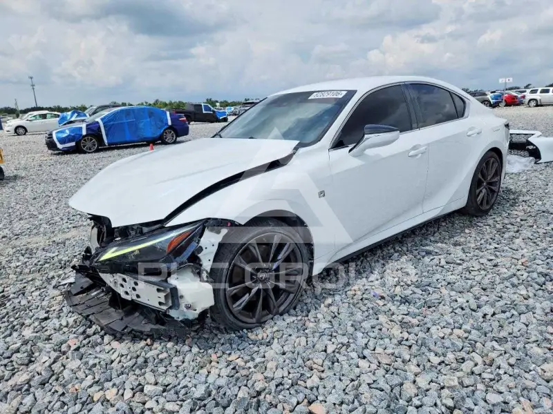 2021 Lexus IS photo