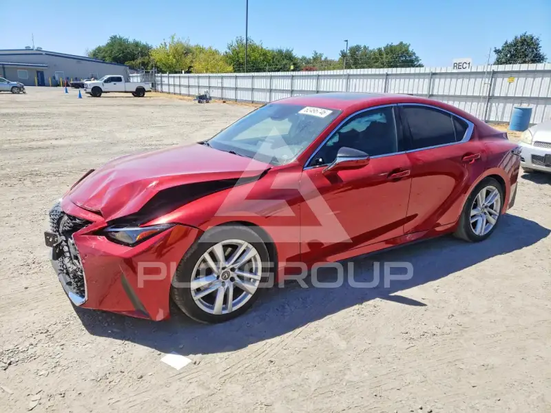 2021 Lexus IS фото