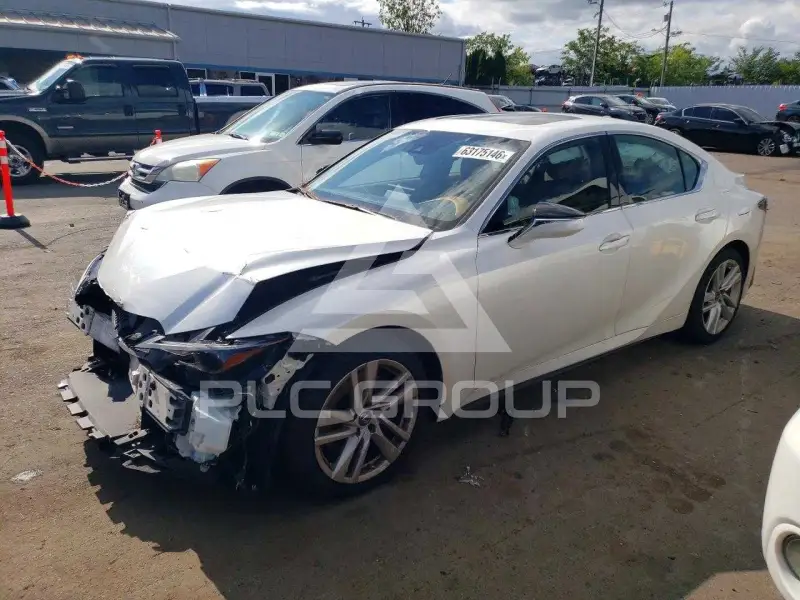 2021 Lexus IS фото