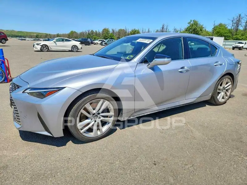 2021 Lexus IS фото
