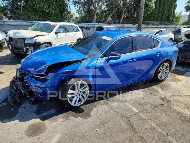 2021 Lexus IS фото