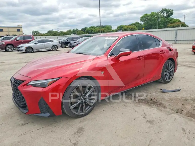 2021 Lexus IS photo