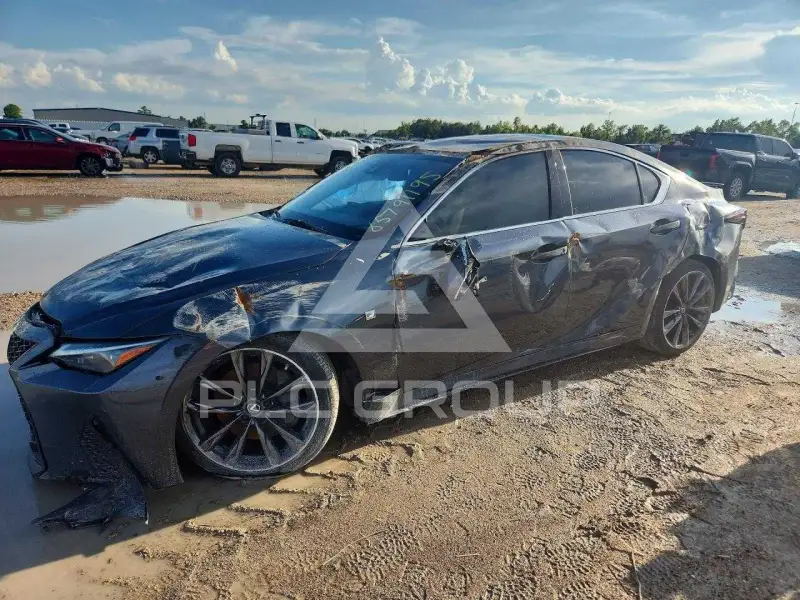2021 Lexus IS фото