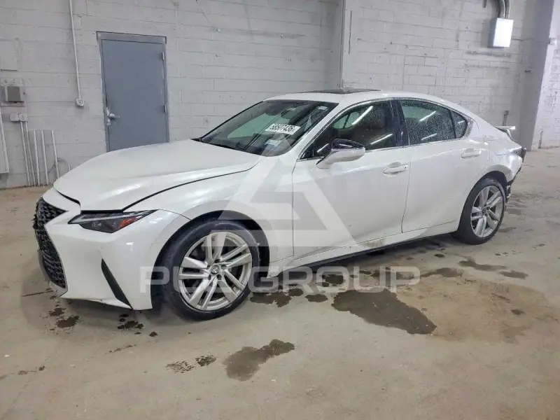 2021 Lexus IS фото