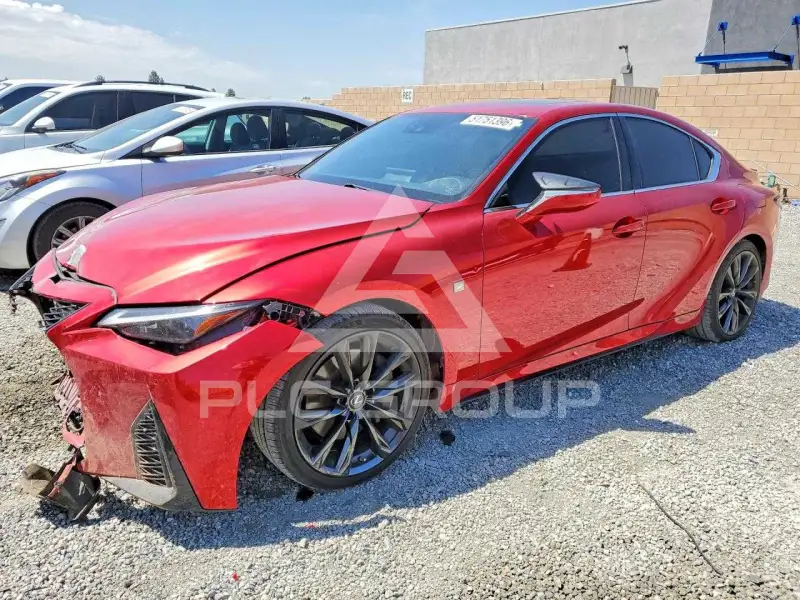 2021 Lexus IS photo