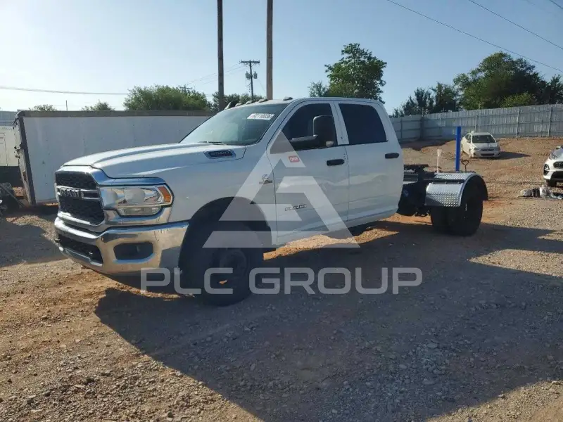 2021 RAM 3500 photo
