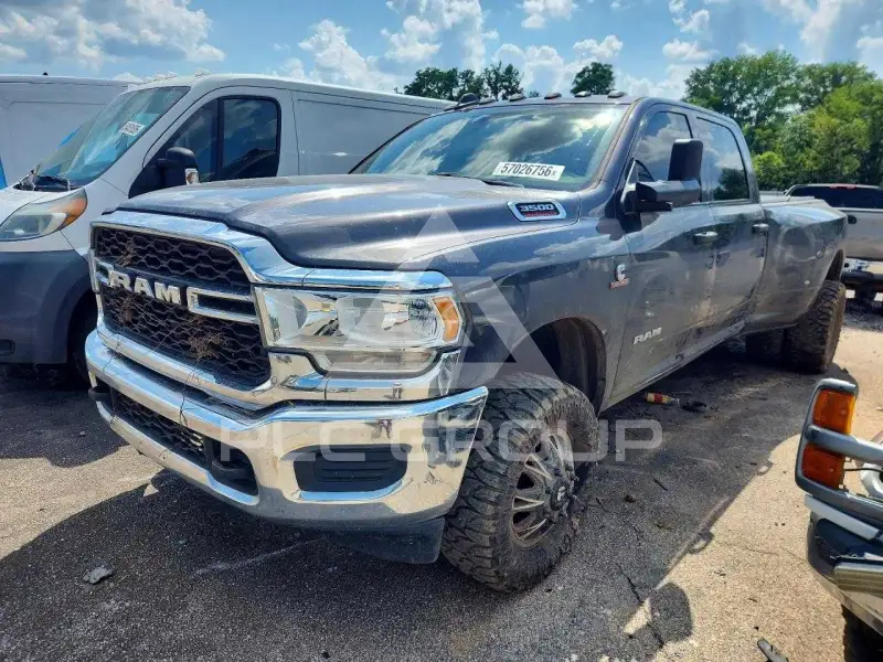 2021 RAM 3500 photo