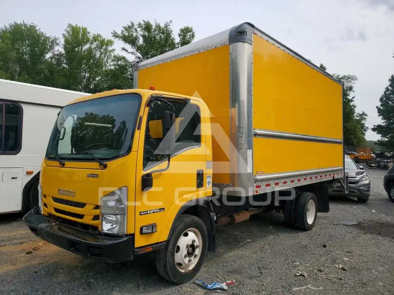 2021 Isuzu NPR photo