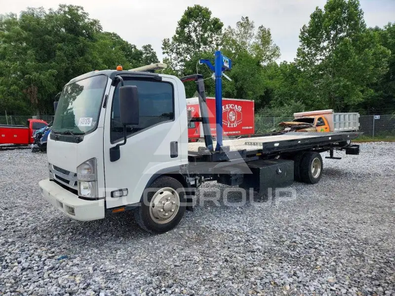 2021 Isuzu NPR фото
