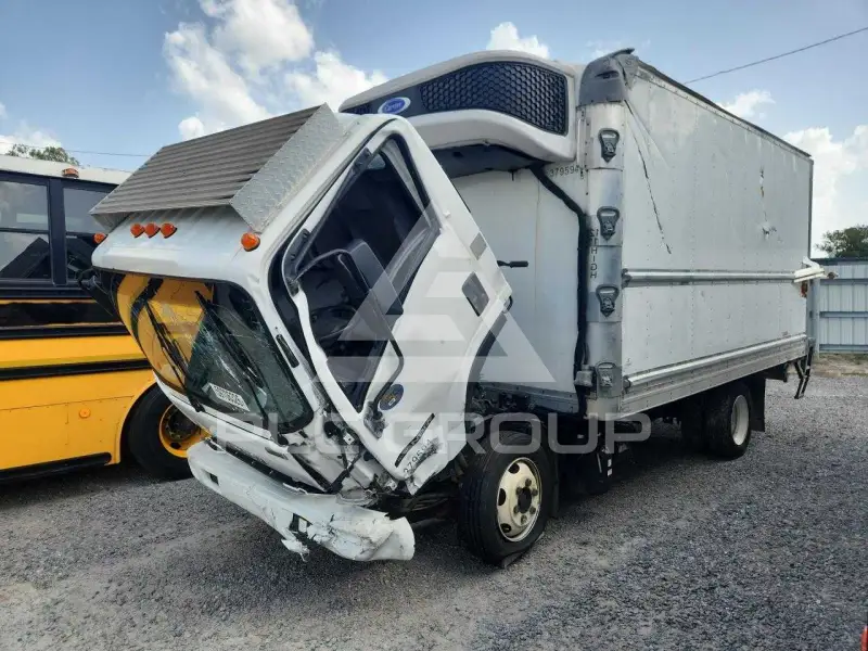 2021 Isuzu NPR фото