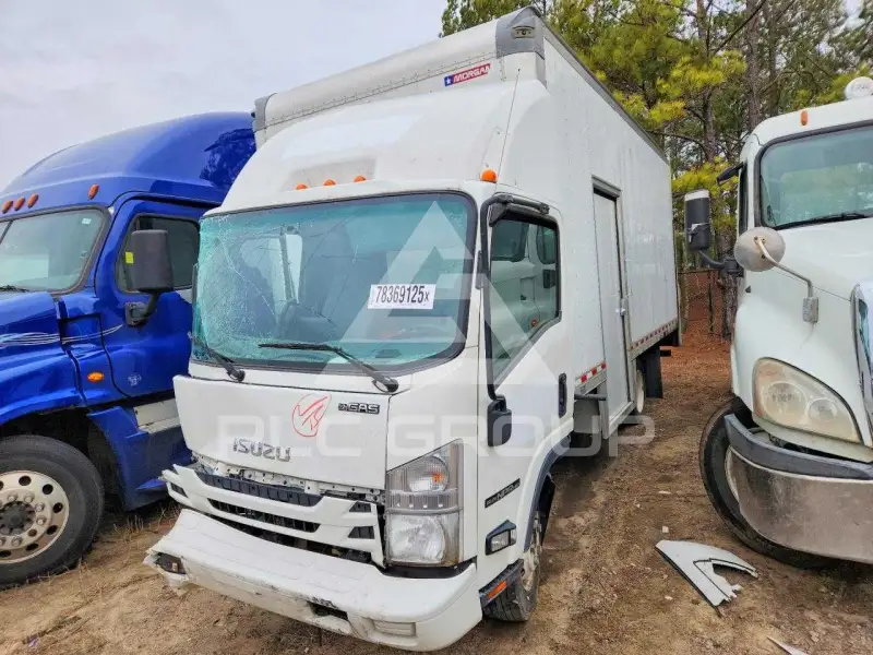 2021 Isuzu NPR фото