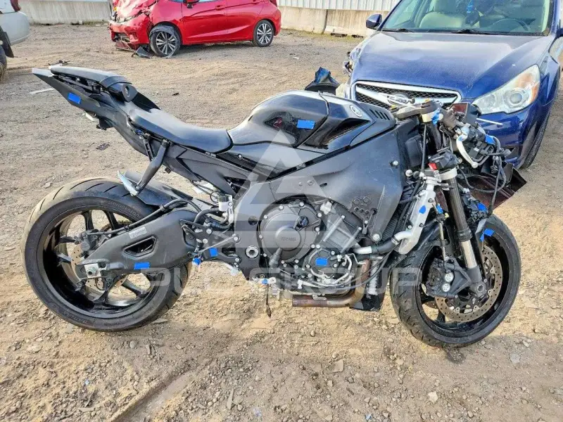 2021 Yamaha YZF1000 фото